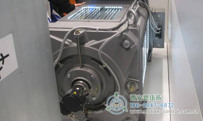 图为用来测速的增量编码器在电机上的安装照片 图为用来测速的增量编码器在电机上的安装照片