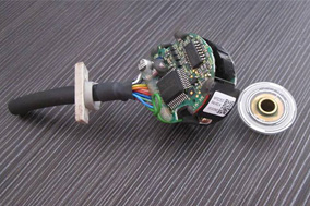 伺服电机编码器具有4根引线的功能。 - 德国Hengstler(亨士乐)授权代理 伺服电机编码器具有4根引线的功能。 - 德国Hengstler(亨士乐)授权代理